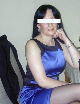 Plan adulte (Dept Corse-du-Sud) avec une femme libre